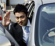 DB車に乗り込む